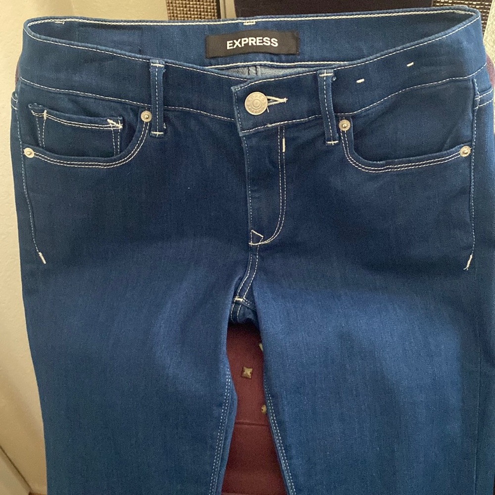 Like new women’s Express size 8 jeans